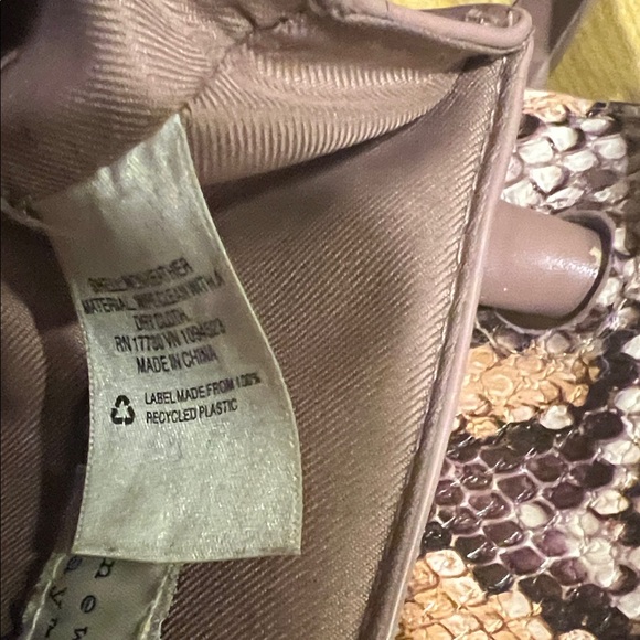 ( 0450) Snakeskin Patterned Handbag - Picture 7 of 8